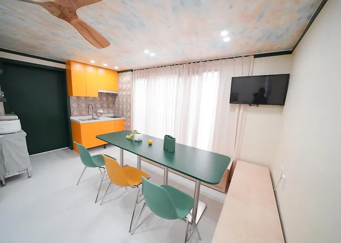 Hongik Univ Station Romantic Rooftop-house * 서울특별시