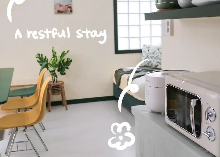 Hongik Univ Station Romantic Rooftop-house *