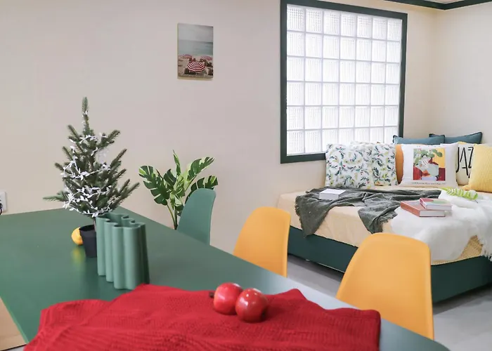 Hongik Univ Station Romantic Rooftop-house * 서울특별시